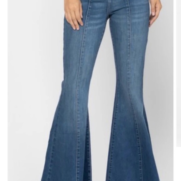 Judy Blue Full Size High Rise Flare Jeans with Pockets Plus Size